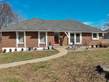 14810 E 34th Street, Independence, MO 64055