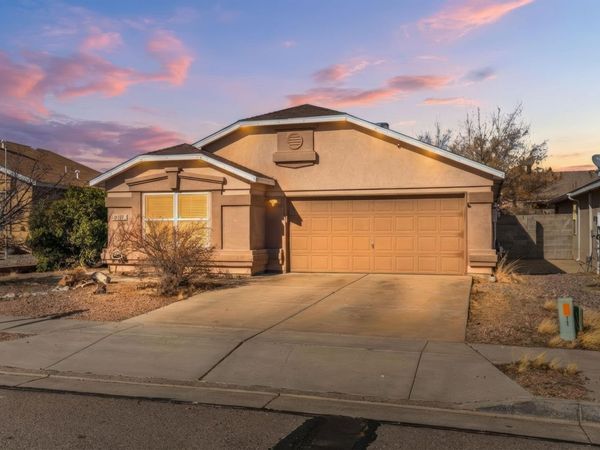 6109 Burgos Avenue NW, Albuquerque, NM 87114