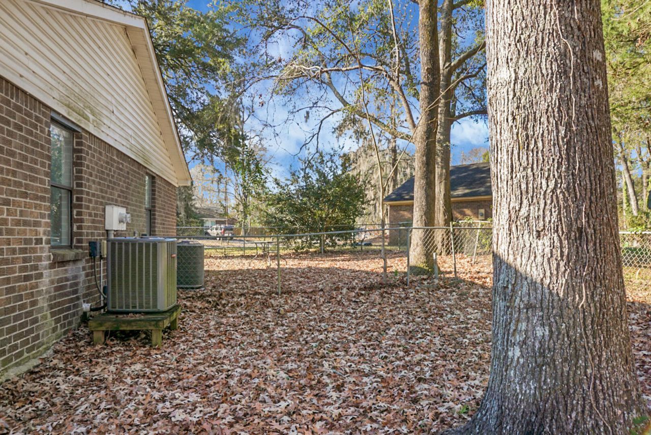 158 Hummingbird Avenue Photo 26