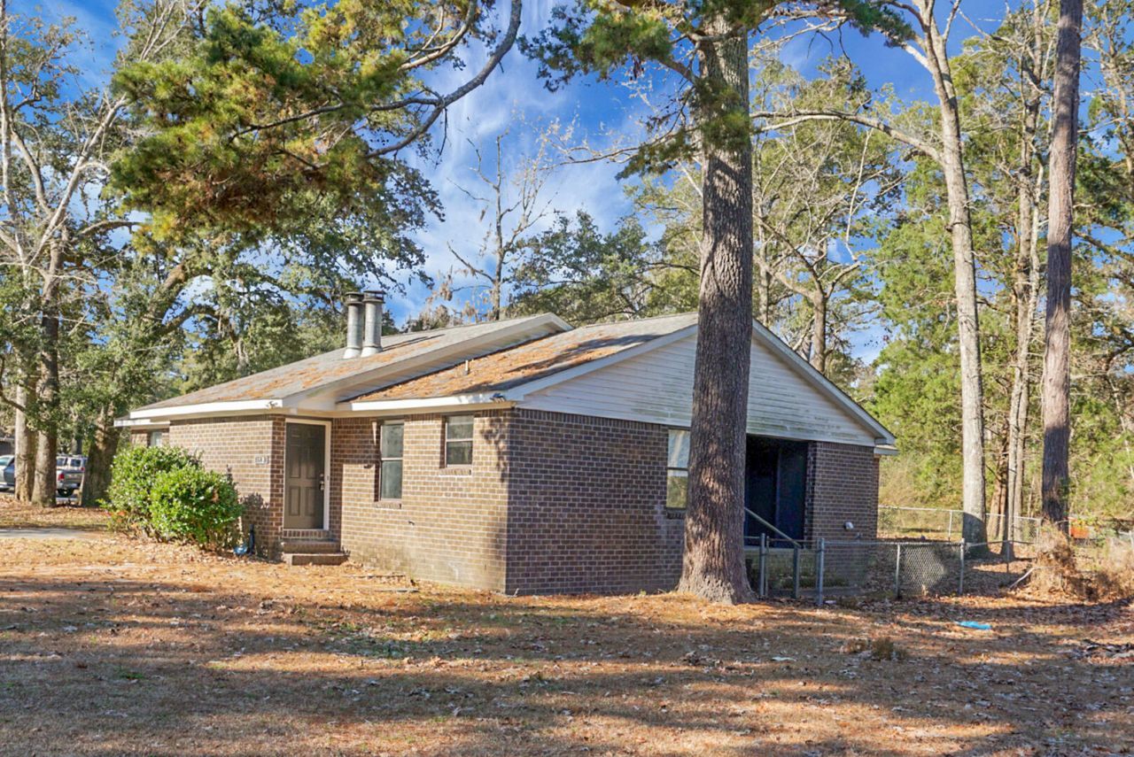 158 Hummingbird Avenue Photo 4