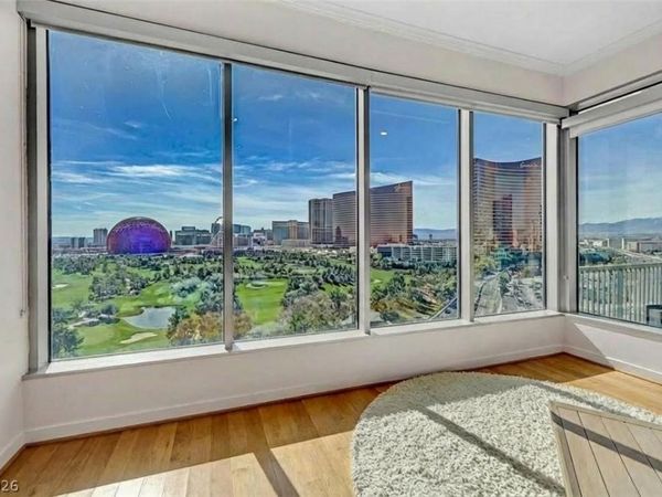 360 E Desert Inn Road , Unit 1403, Las Vegas, NV 89109