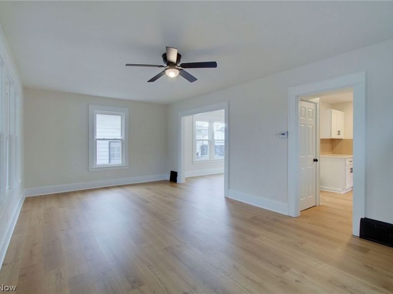 152 E Mill Street, Alliance, OH 44601 Photo 11