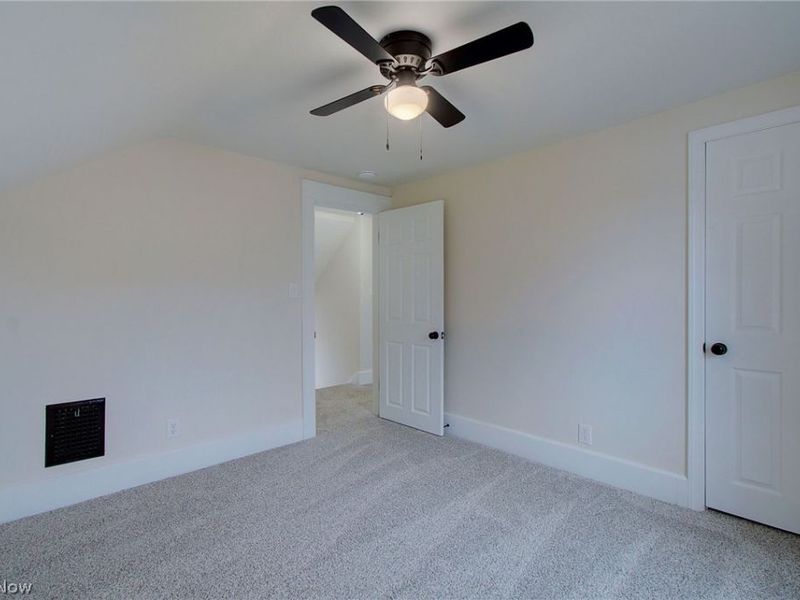 152 E Mill Street, Alliance, OH 44601 Photo 23