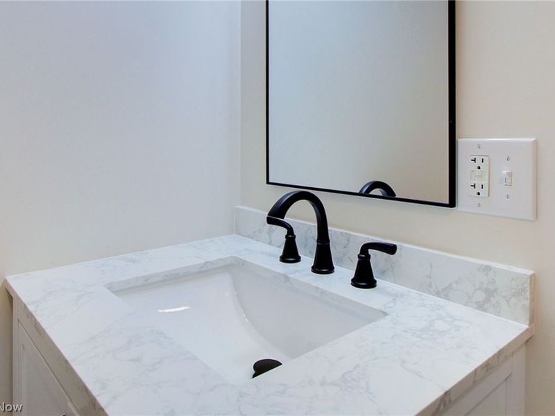 152 E Mill Street, Alliance, OH 44601 Photo 26