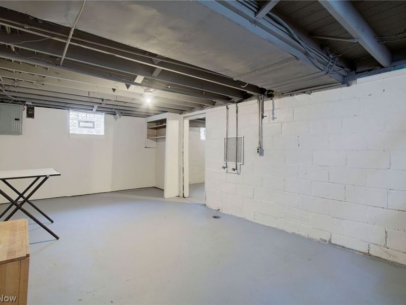 152 E Mill Street, Alliance, OH 44601 Photo 27