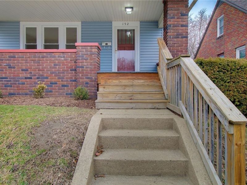 152 E Mill Street, Alliance, OH 44601 Photo 3