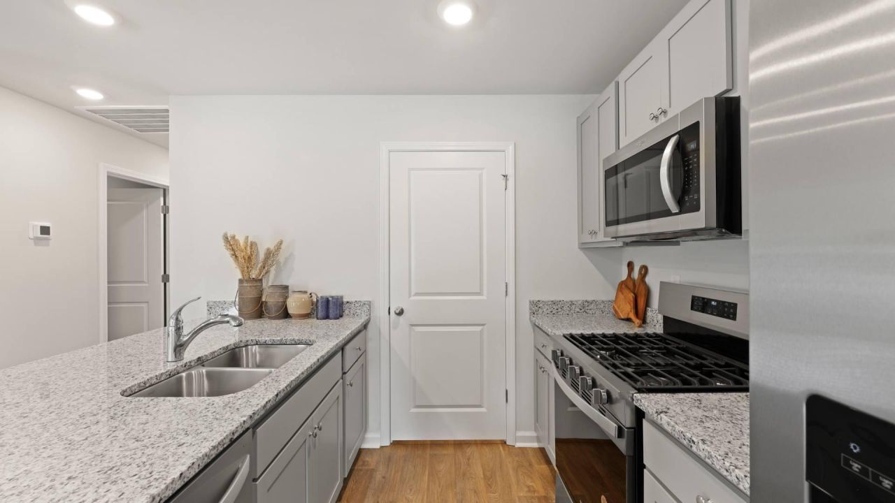 120 Mims Academy Drive Photo 8