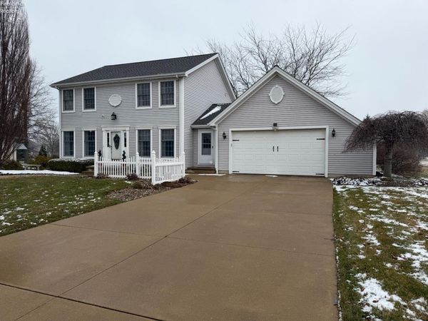 720 Tracht Meadows Drive, Huron, OH 44839