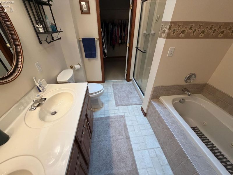 720 Tracht Meadows Drive, Huron, OH 44839 Photo 11