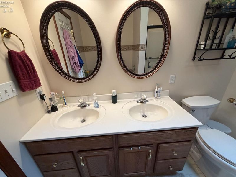 720 Tracht Meadows Drive, Huron, OH 44839 Photo 12