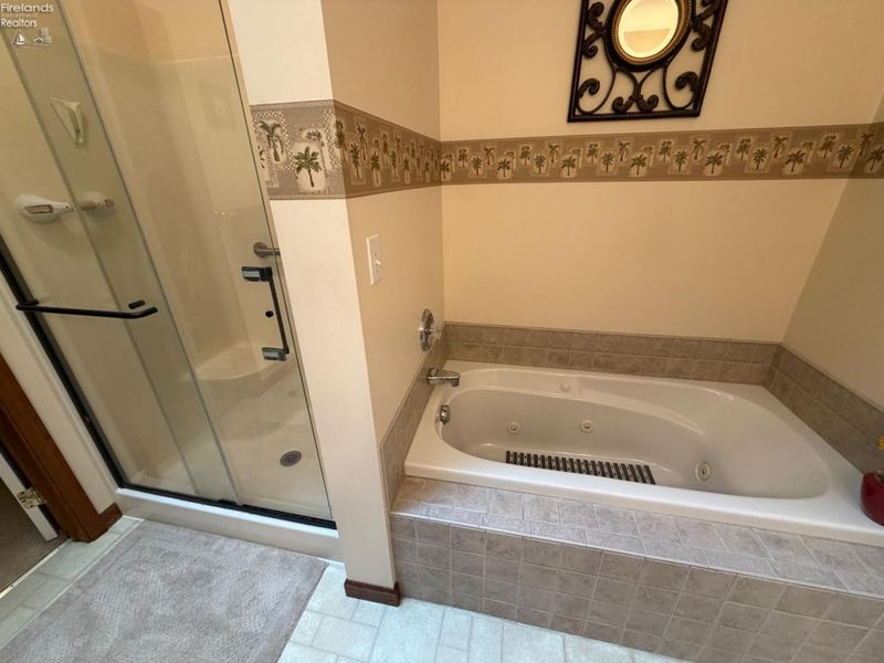 720 Tracht Meadows Drive, Huron, OH 44839 Photo 13