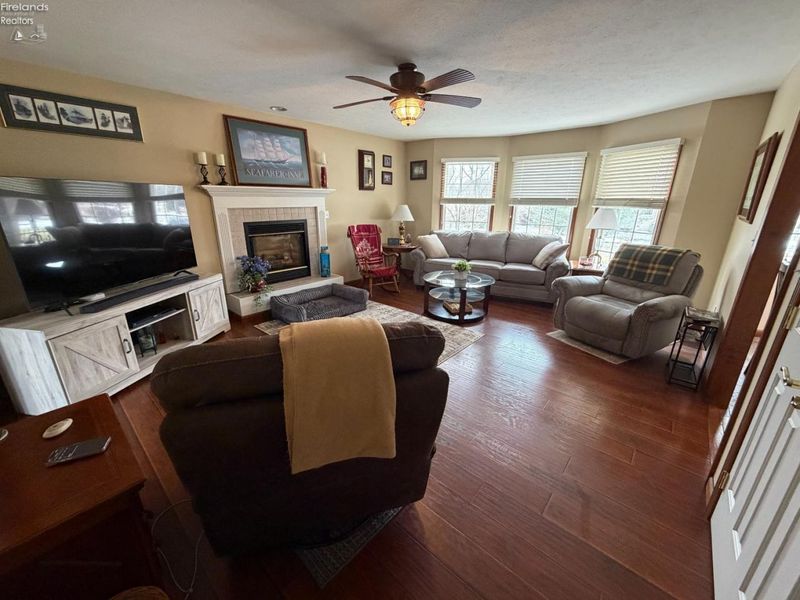 720 Tracht Meadows Drive, Huron, OH 44839 Photo 4