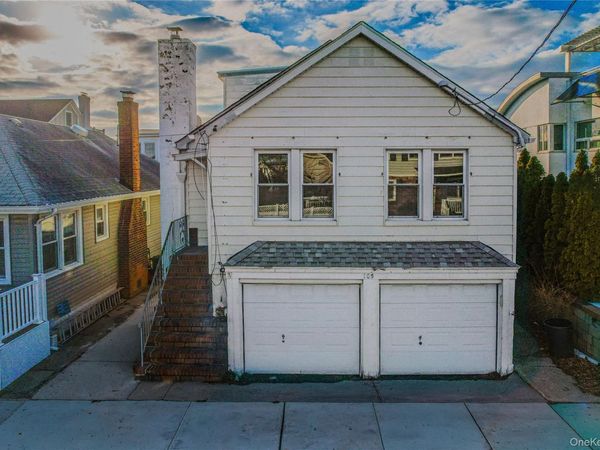 105 Baldwin Avenue, Point Lookout, NY 11569