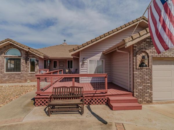 31 Willet Ct, Wallace, CA 95254