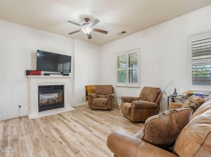 7337 Phoenix Drive, Sparks, NV 89436 Photo