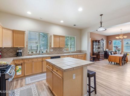 7337 Phoenix Drive, Sparks, NV 89436 Photo