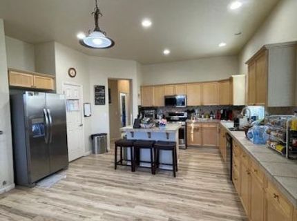 7337 Phoenix Drive, Sparks, NV 89436 Photo