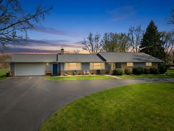 28007 Brickville Road, Sycamore, IL 60178