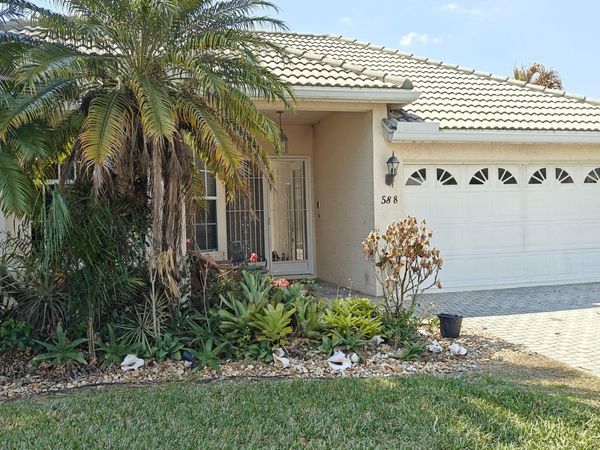 588 SW Saint Johns Bay, Port St. Lucie, FL 34986