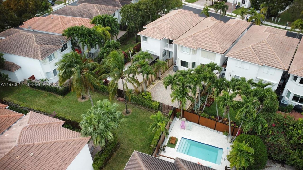 7035 NW 116th Ct, Doral, FL 33178 Photo