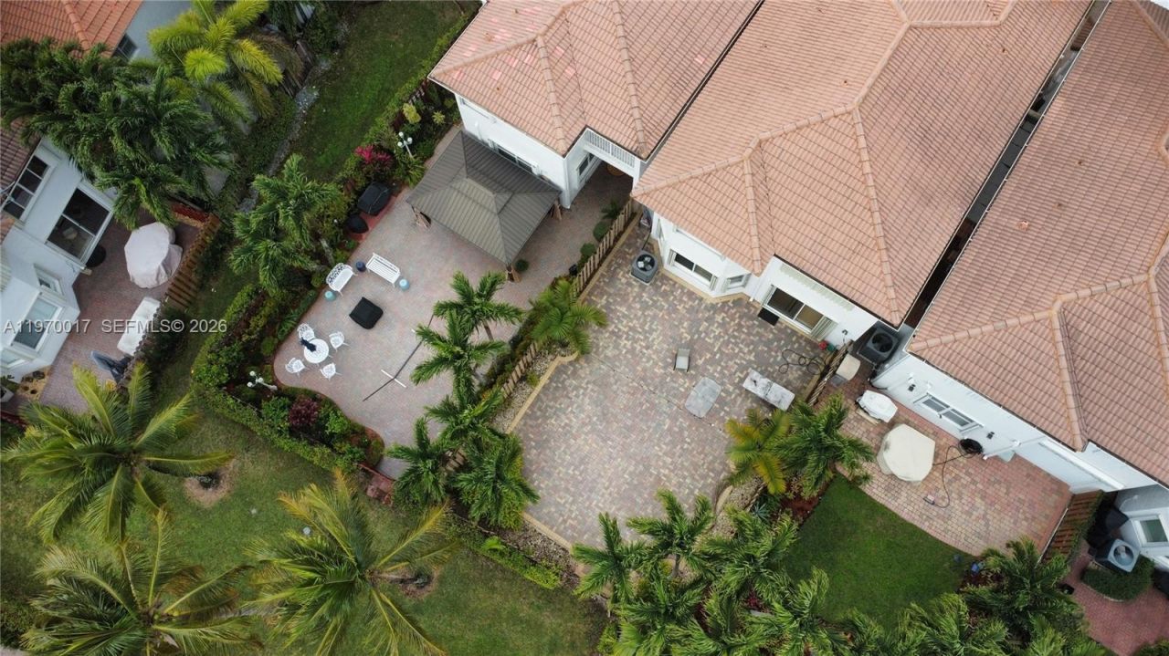 7035 NW 116th Ct, Doral, FL 33178 Photo