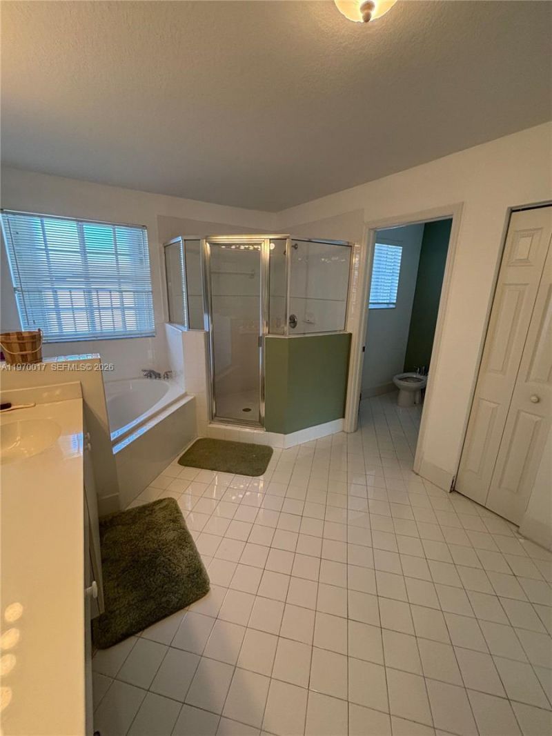 7035 NW 116th Ct, Doral, FL 33178 Photo