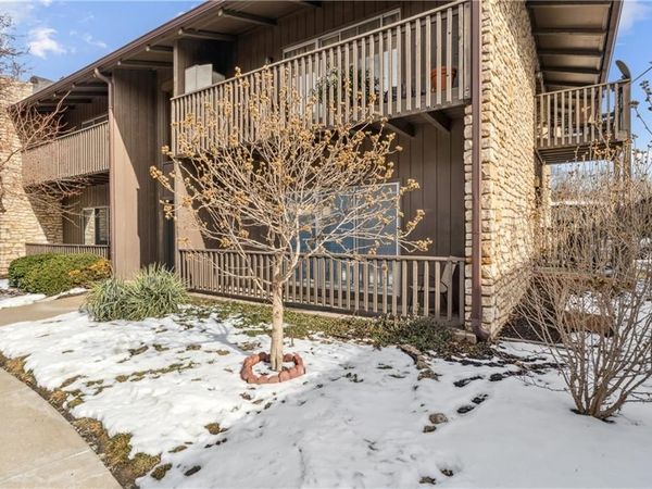 419 W 104th Street, Unit B, Kansas City, MO 64114