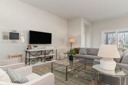 715 Hadara Dr photo 4