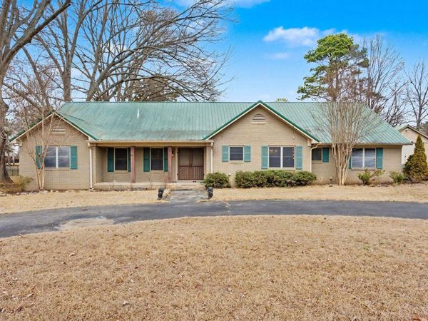 8768 ROCKY POINT RD, Memphis, TN 38018