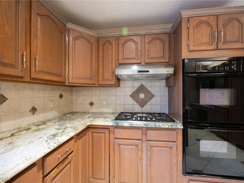 6766 Wilson Mills Road, Mayfield Village, OH 44040 Photo 14