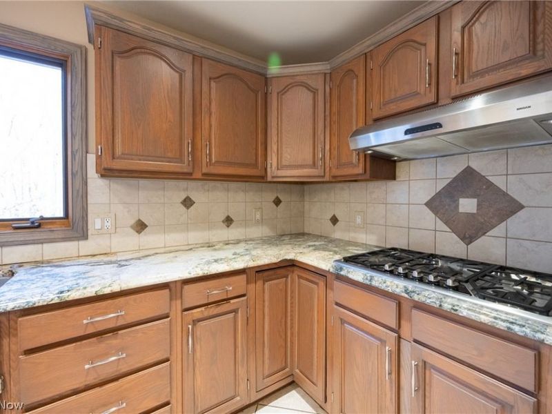 6766 Wilson Mills Road, Mayfield Village, OH 44040 Photo 15