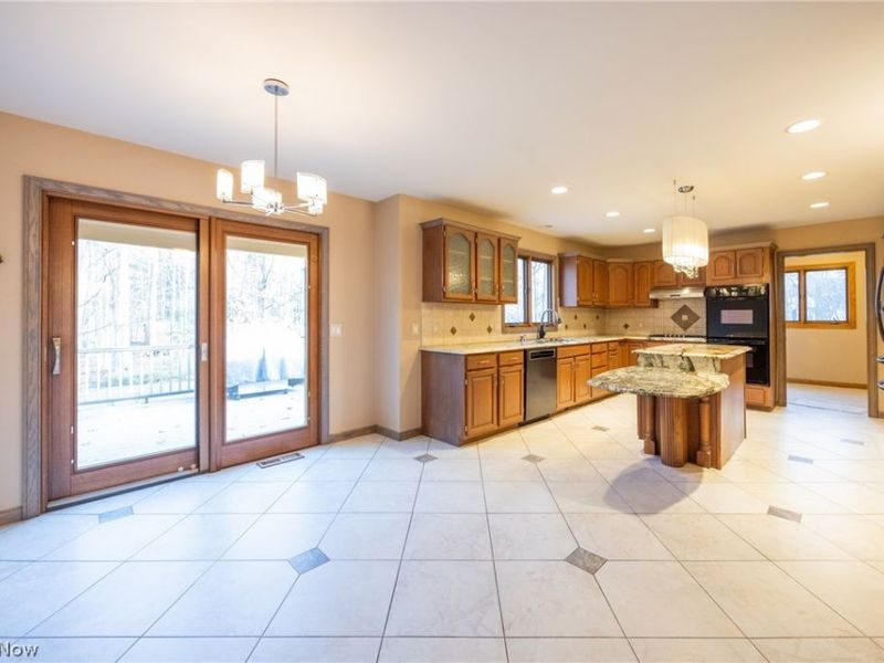 6766 Wilson Mills Road, Mayfield Village, OH 44040 Photo 18