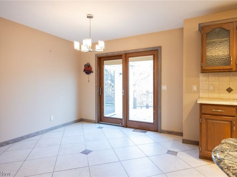 6766 Wilson Mills Road, Mayfield Village, OH 44040 Photo 19