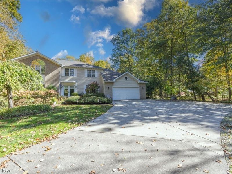 6766 Wilson Mills Road, Mayfield Village, OH 44040 Photo 2