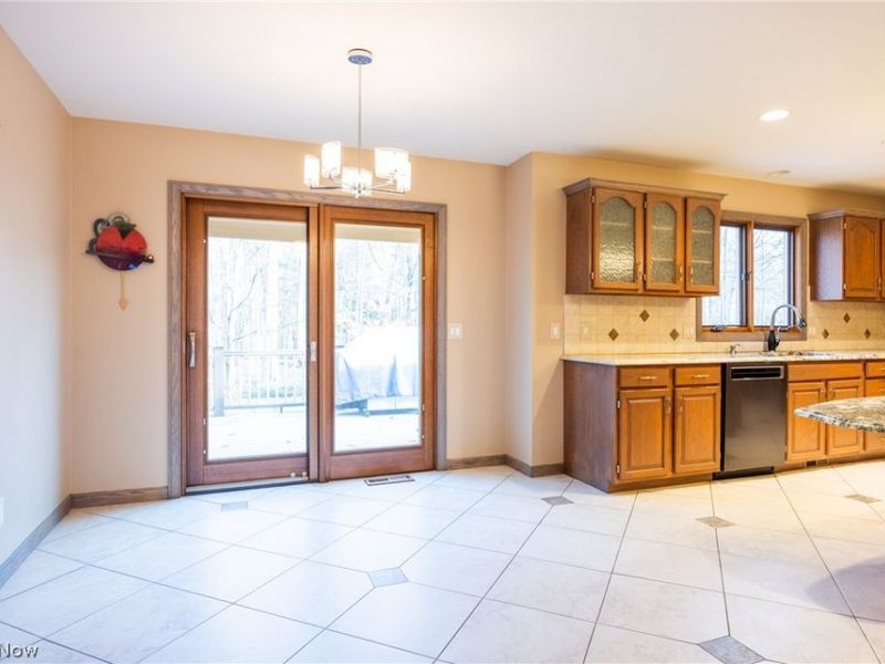 6766 Wilson Mills Road, Mayfield Village, OH 44040 Photo 22