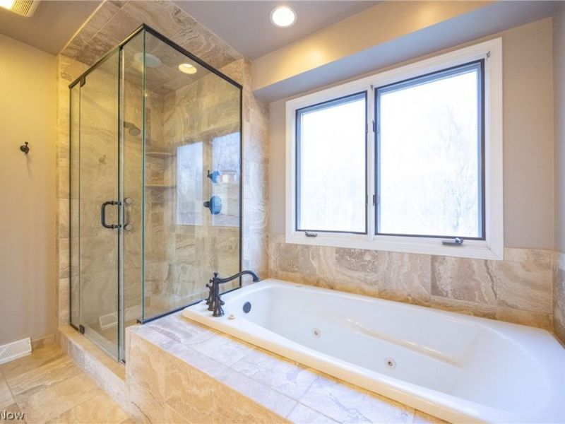 6766 Wilson Mills Road, Mayfield Village, OH 44040 Photo 35