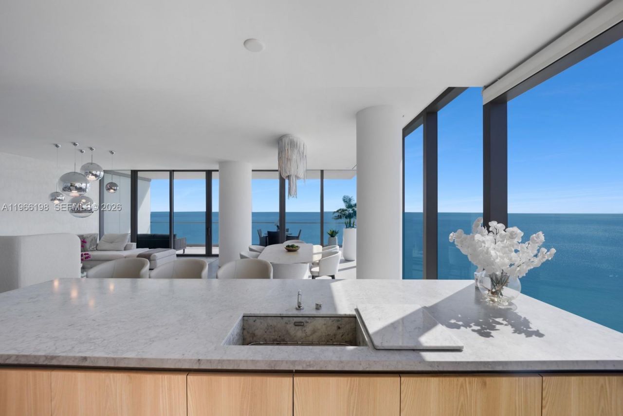 2000 S Ocean Dr, Unit 25B, Hallandale Beach, FL 33009 Photo