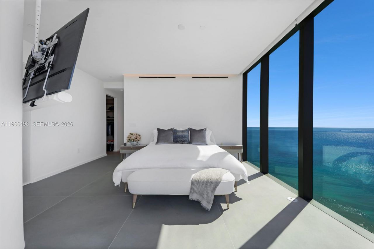 2000 S Ocean Dr, Unit 25B, Hallandale Beach, FL 33009 Photo