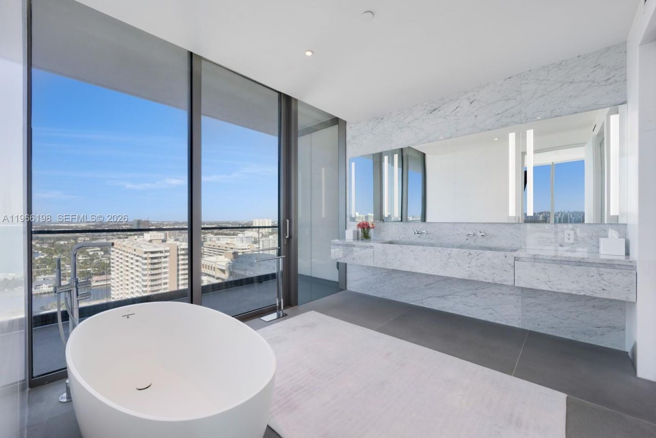 2000 S Ocean Dr, Unit 25B, Hallandale Beach, FL 33009 Photo