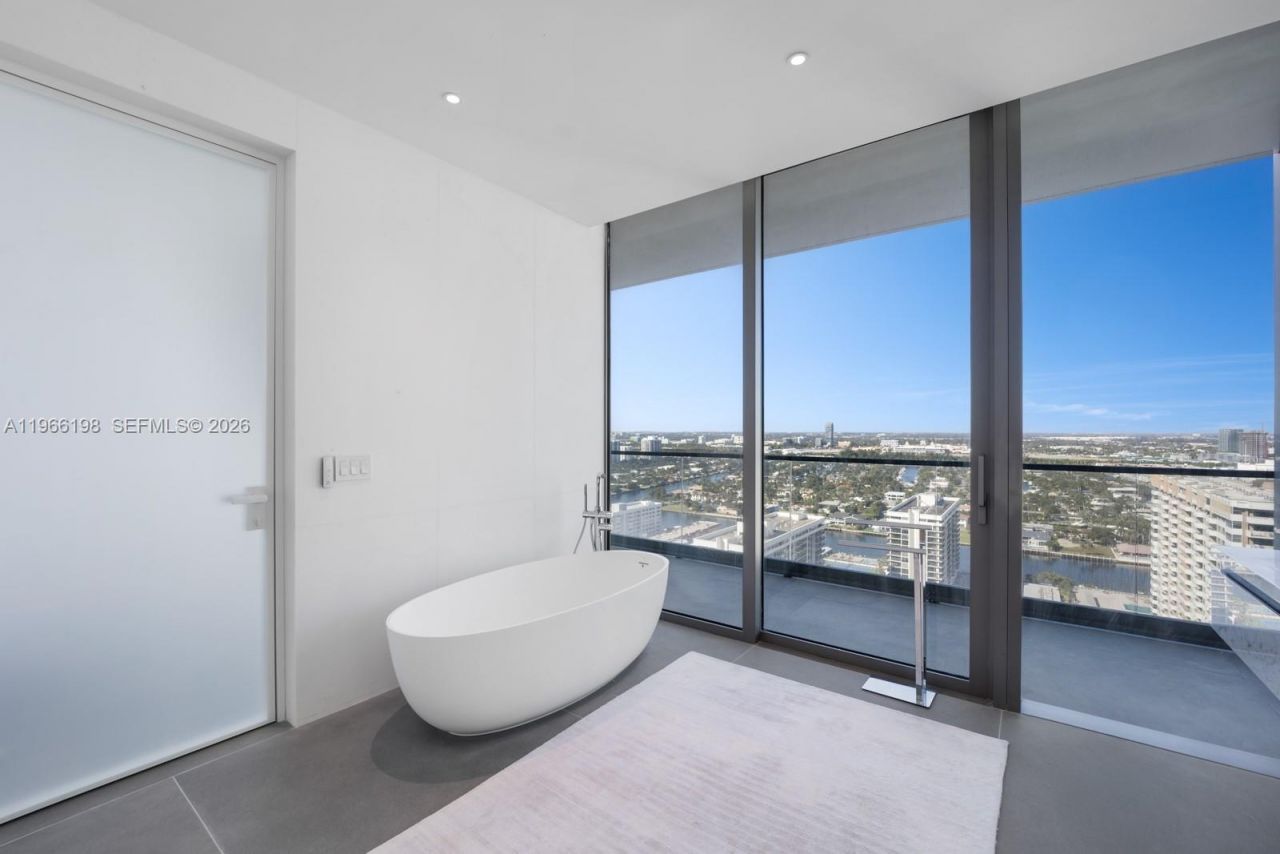 2000 S Ocean Dr, Unit 25B, Hallandale Beach, FL 33009 Photo