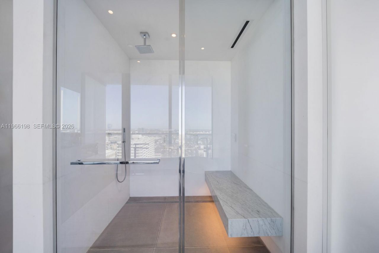 2000 S Ocean Dr, Unit 25B, Hallandale Beach, FL 33009 Photo