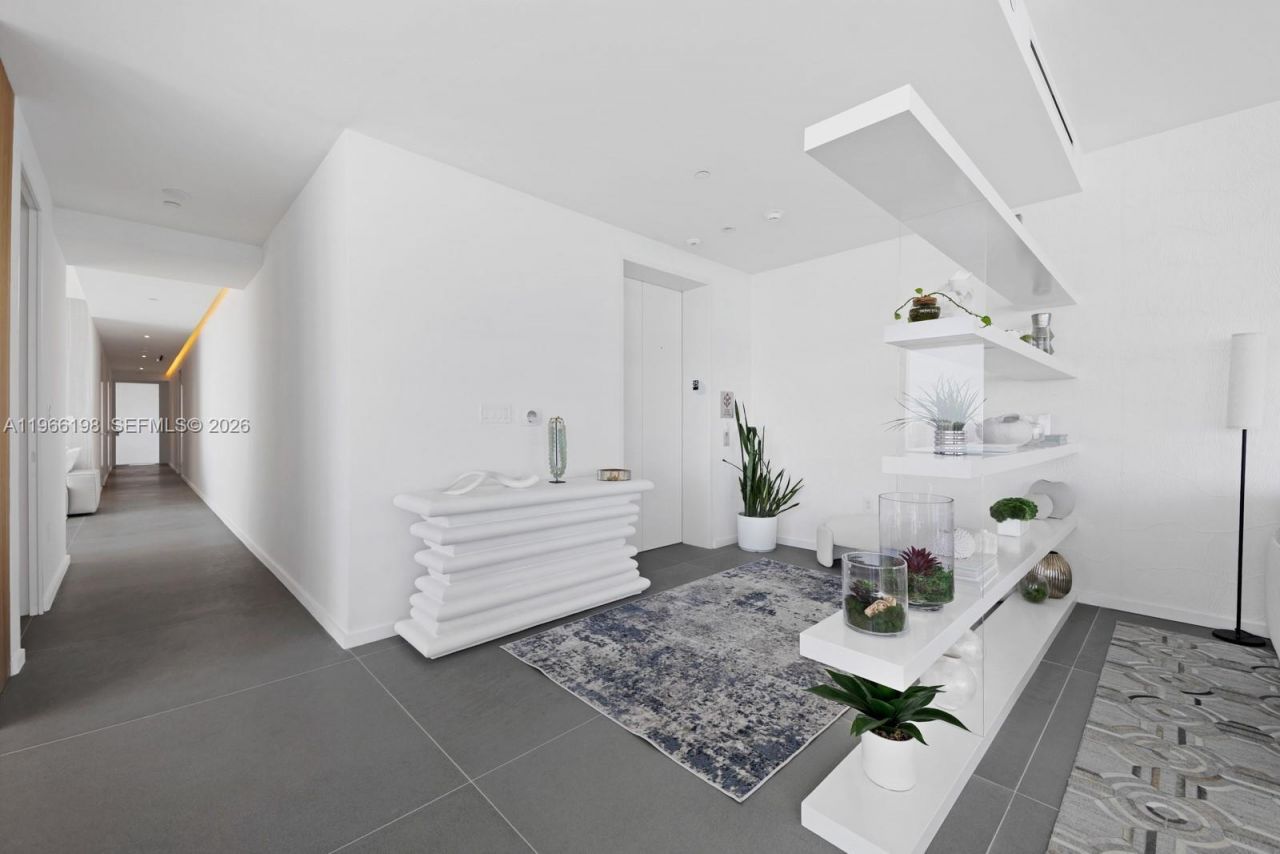 2000 S Ocean Dr, Unit 25B, Hallandale Beach, FL 33009 Photo