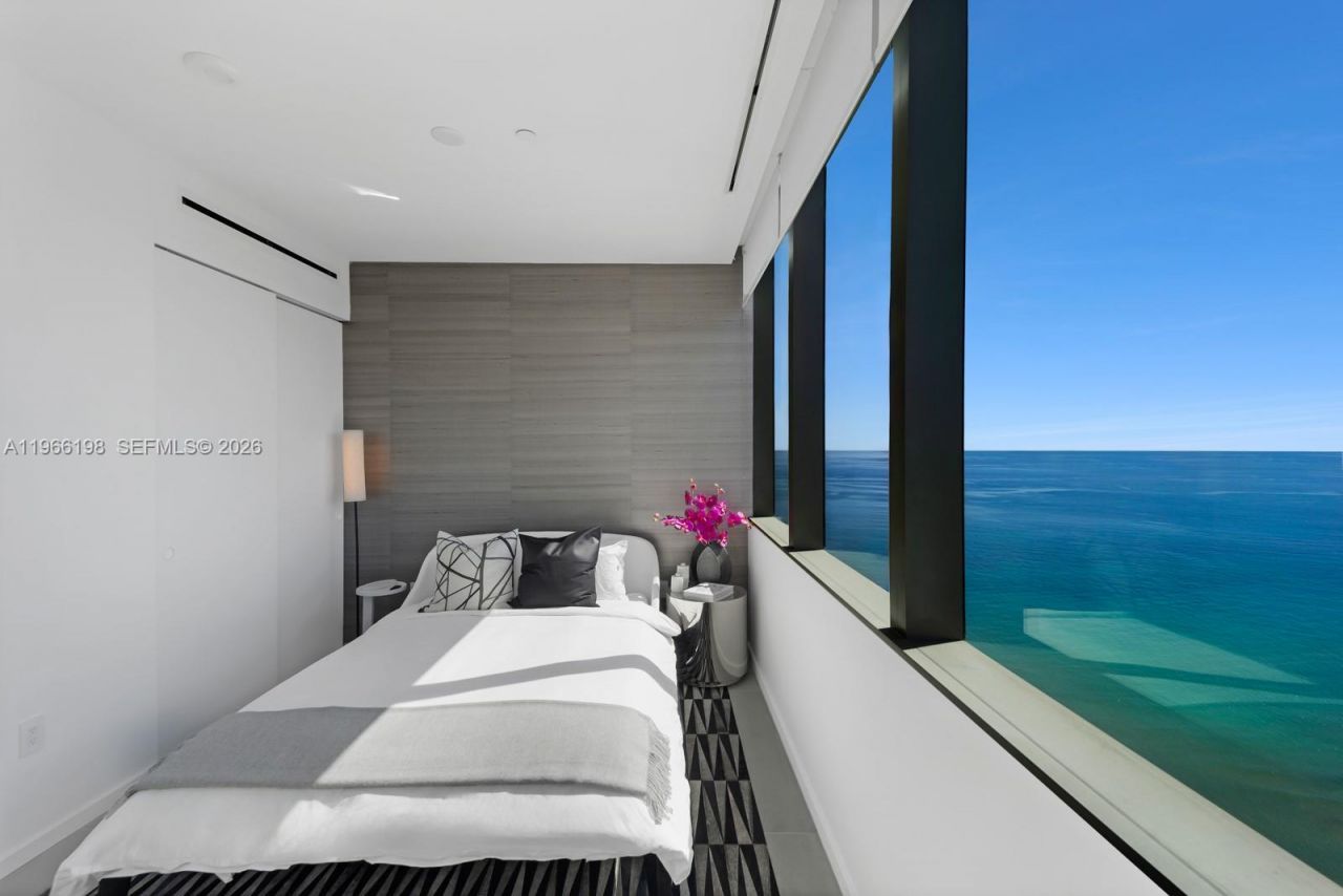 2000 S Ocean Dr, Unit 25B, Hallandale Beach, FL 33009 Photo