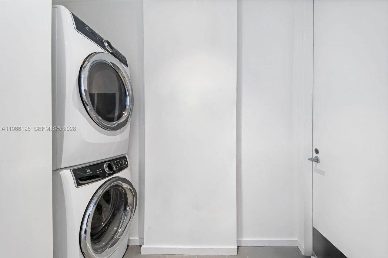 2000 S Ocean Dr, Unit 25B, Hallandale Beach, FL 33009 Photo