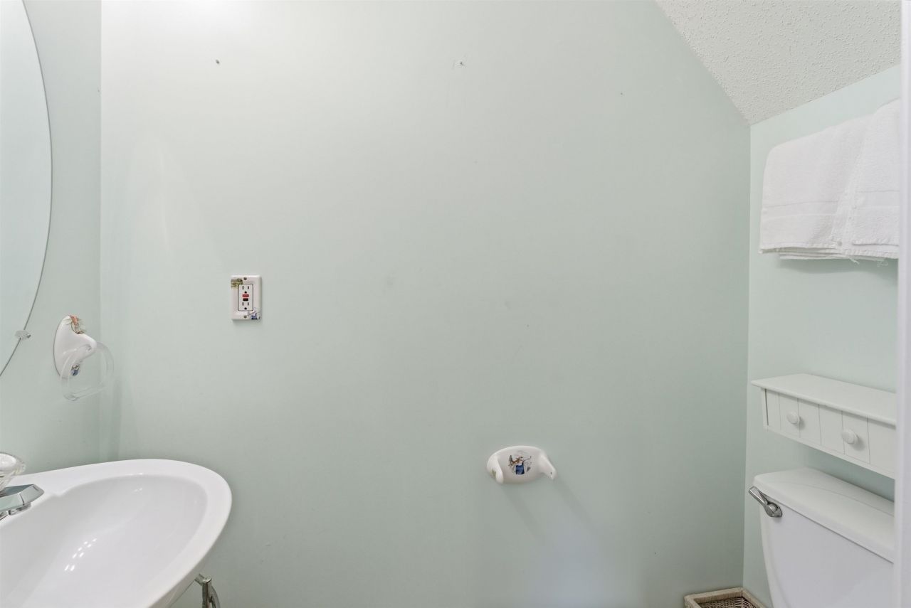 772 Wilshire Ln.  Photo 11