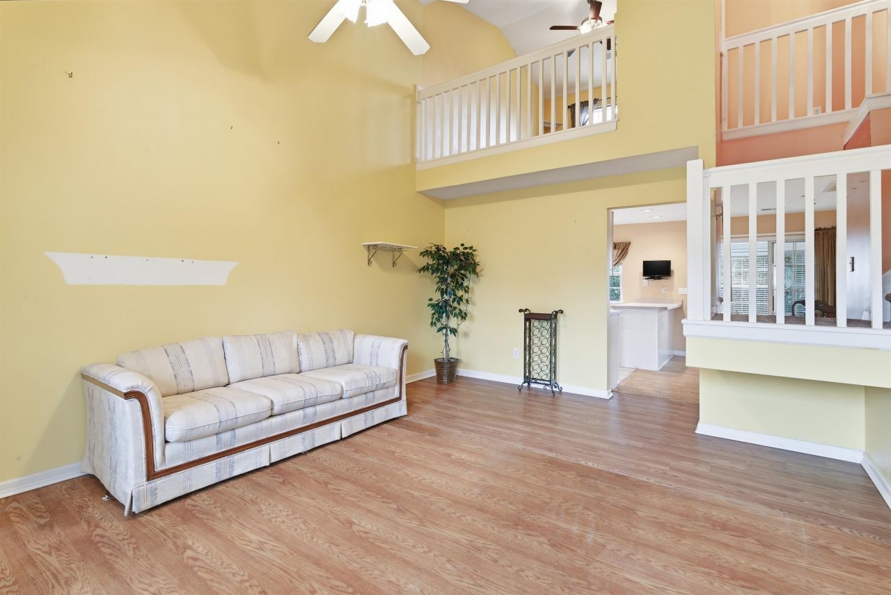 772 Wilshire Ln.  Photo 4