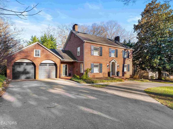 448 W Hillvale Turn, Knoxville, TN 37919