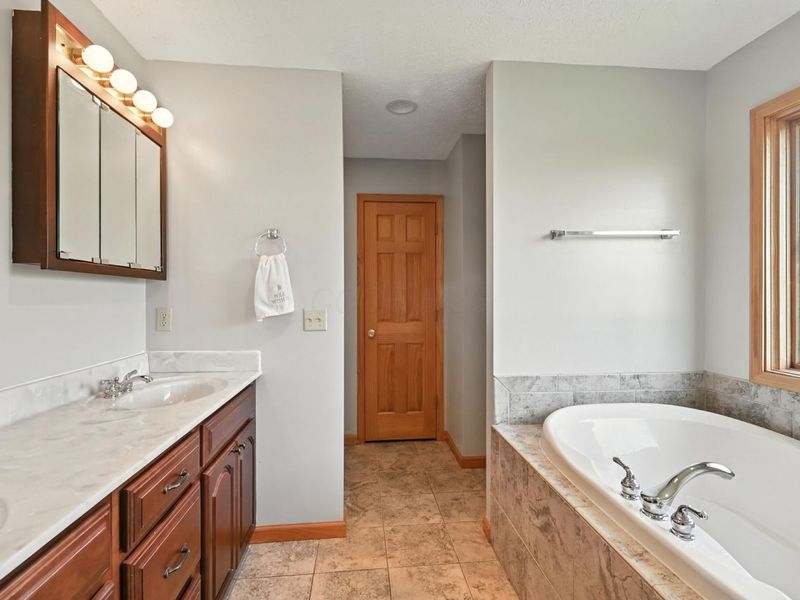 3096 Decliff Road N, New Bloomington, OH 43341 Photo 13