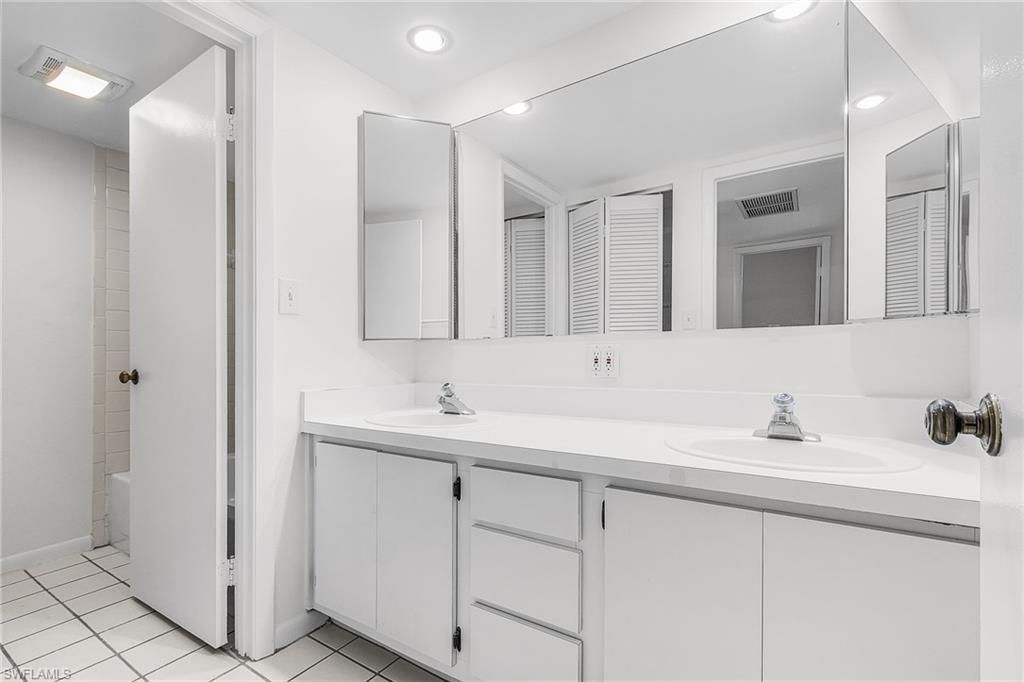 5590 Woodrose Ct, Unit 4, Fort Myers, FL 33907 Photo