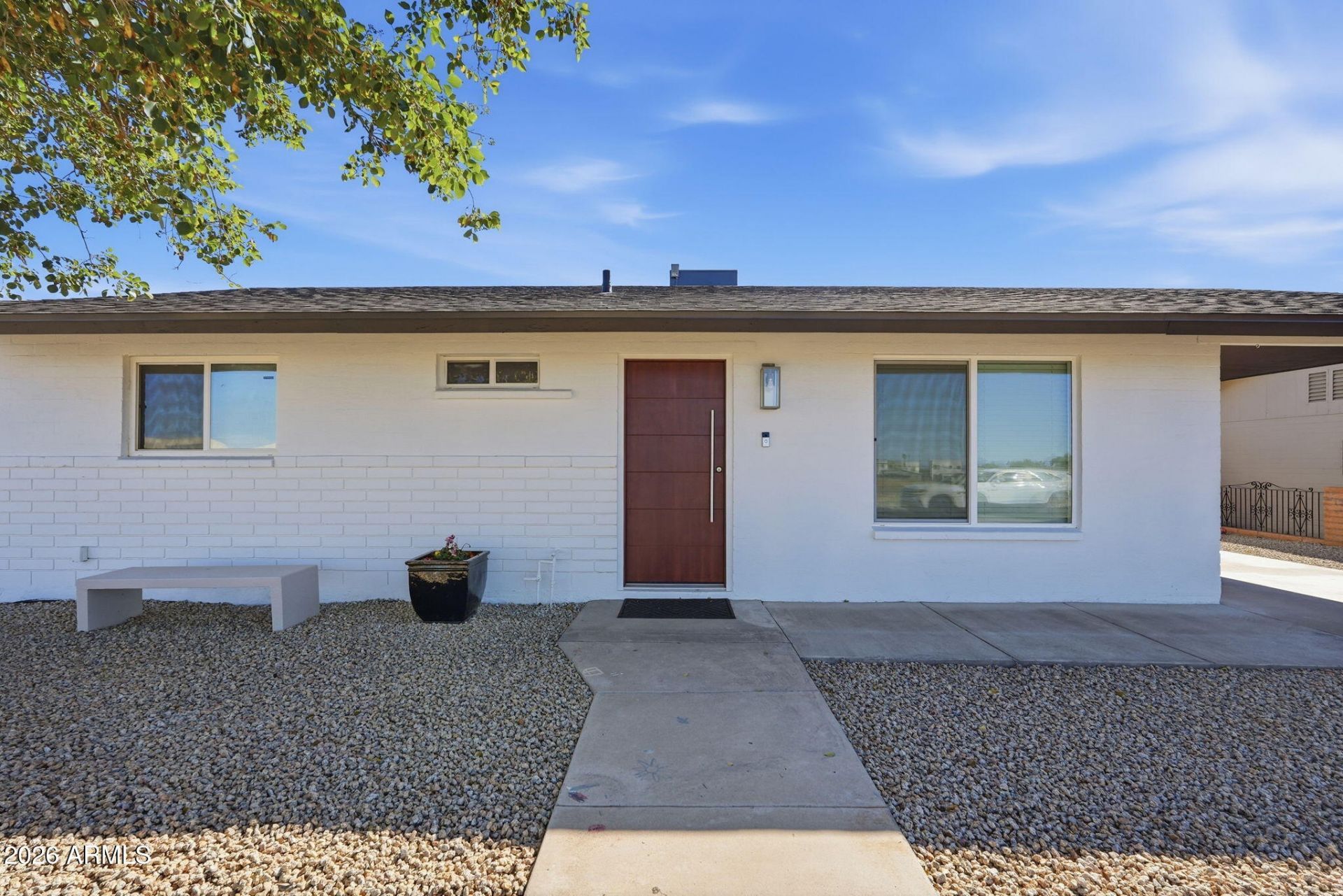 123 W South Mountain Avenue, Phoenix, AZ 85041 Main Photo